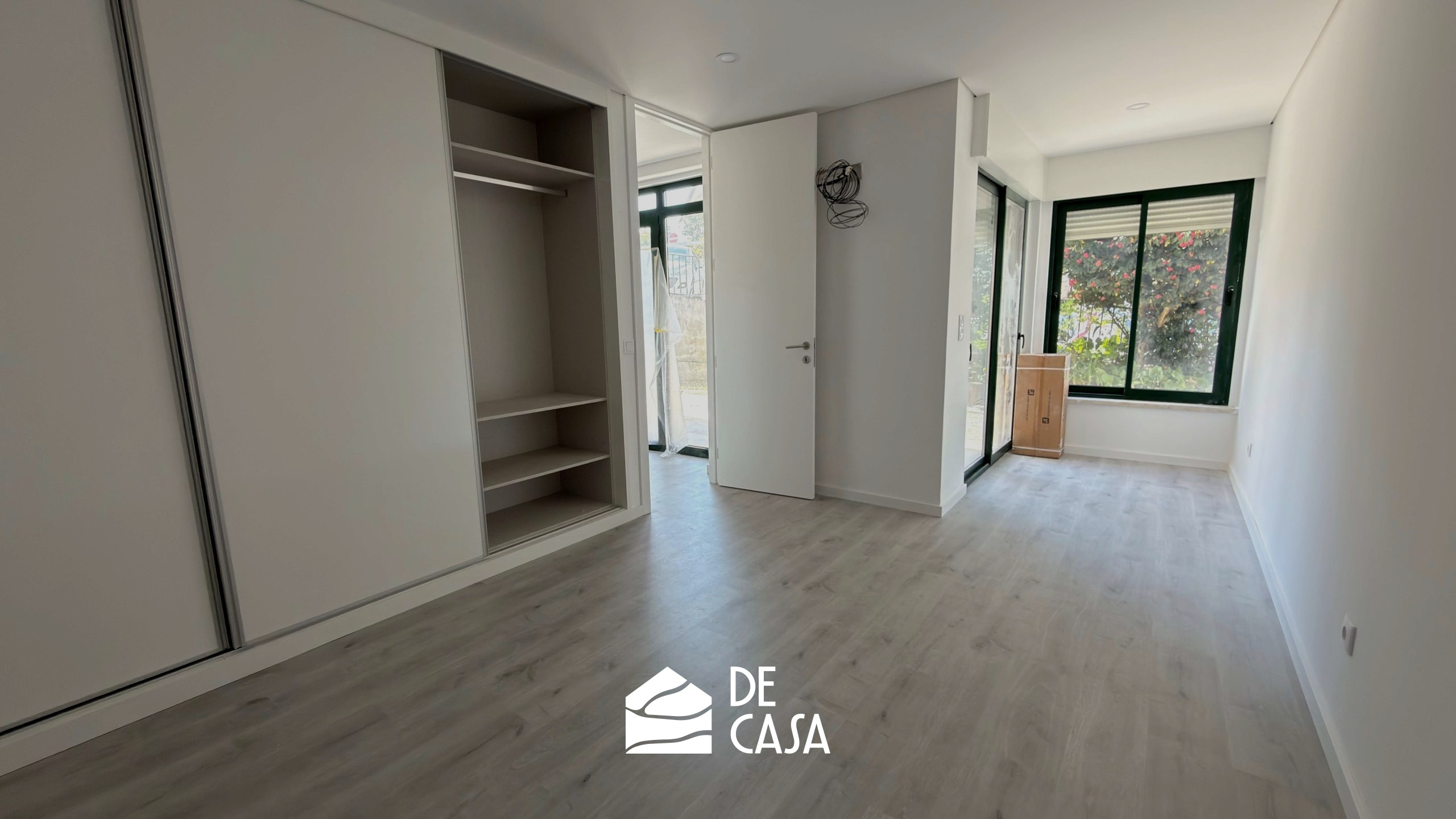 Apartamento T1 em Repeses e S. Salvador