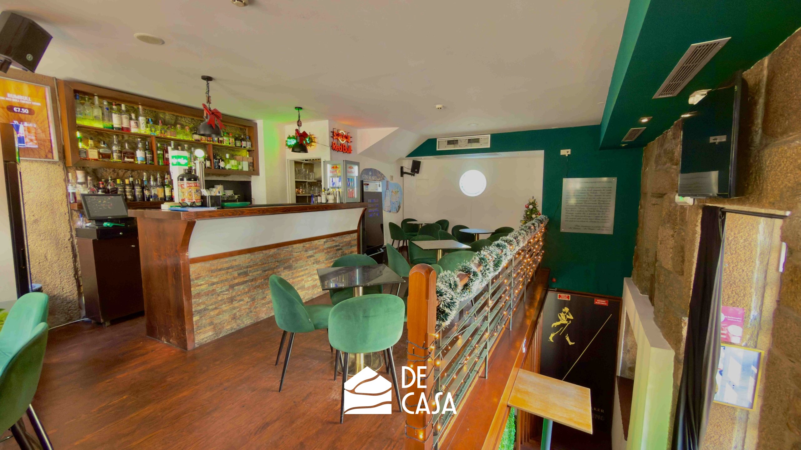 Espaço Comercial para Trespasse: Bar em Pleno Funcionamento!