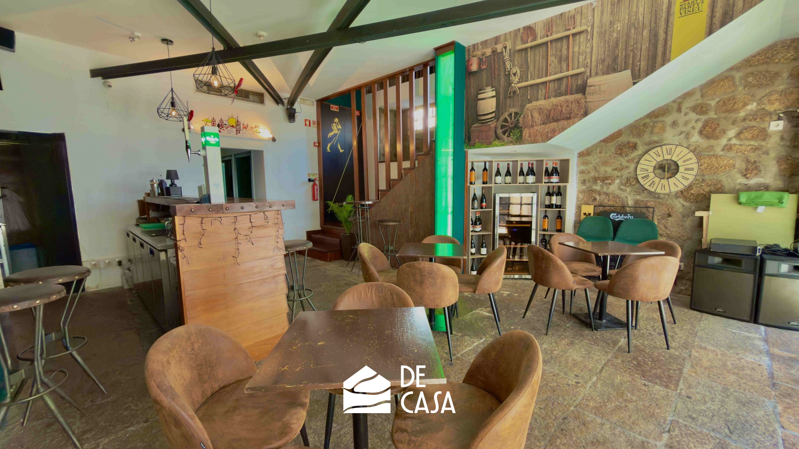Espaço Comercial para Trespasse: Bar em Pleno Funcionamento!