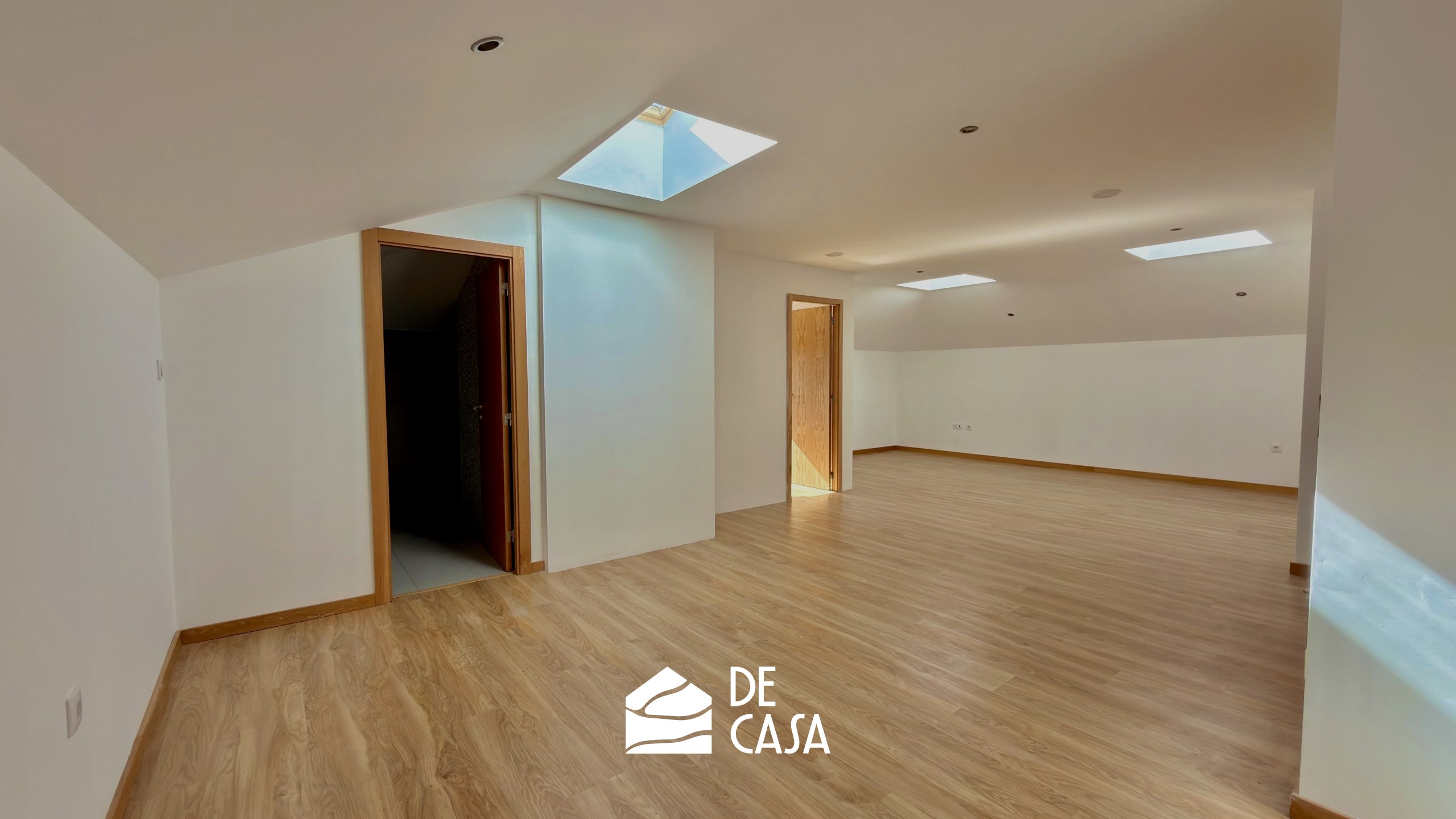 T3 Duplex c/ Terraço | Junto à Praça de Goa – Viseu